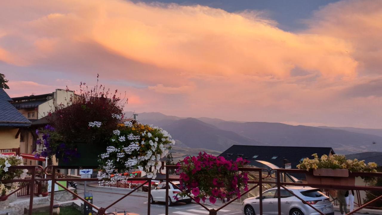 Apt Cosy, 4 Pers, Plein Centre Ville, Parking Offert Font-Romeu-Odeillo-Via Eksteriør billede